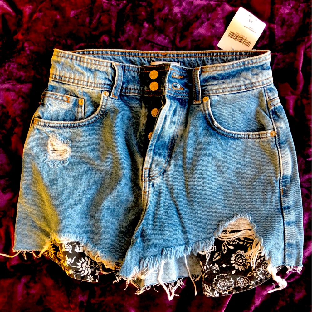 Cut off shorts